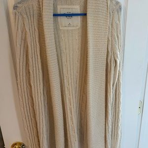 Abercrombie & Fitch cream sweater size medium